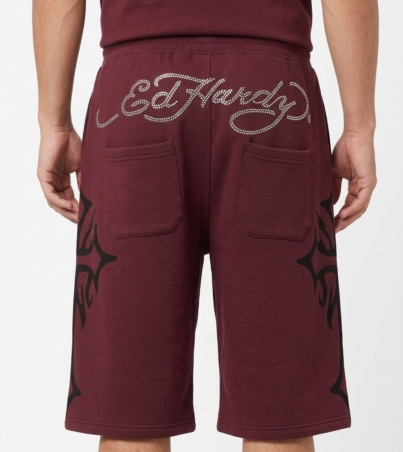 Male_model_displaying_maroon_outfit_202608291827