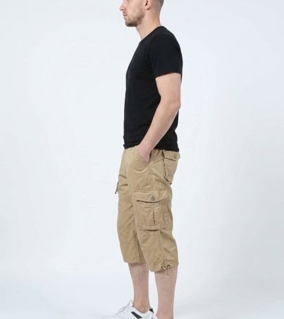 Male_model_wearing_cargo_shorts_202608310053 (1)