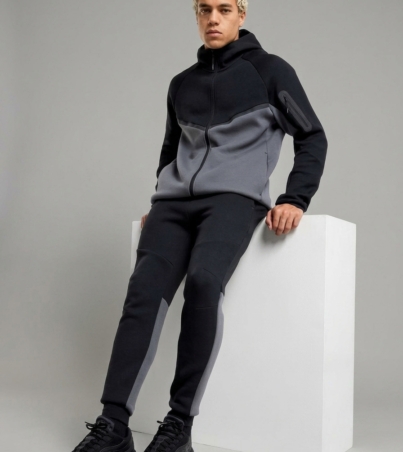 Male_model_wearing_tracksuit_202608291646 (1)