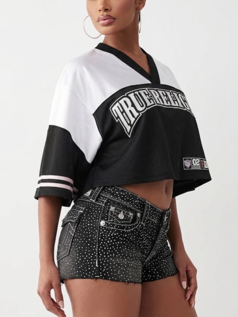 Model_wearing_athletic_jersey_an…_202608271618