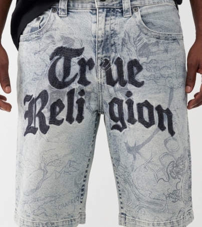 Model_wearing_embroidered_denim_…_202608252127