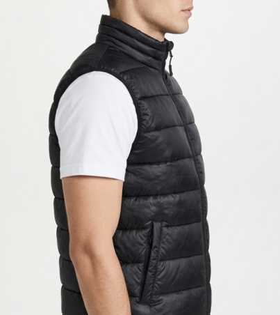 Male_model_wearing_puffer_vest_20260920165808