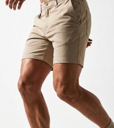 Male_model_wearing_workwear_shorts_20260914122037
