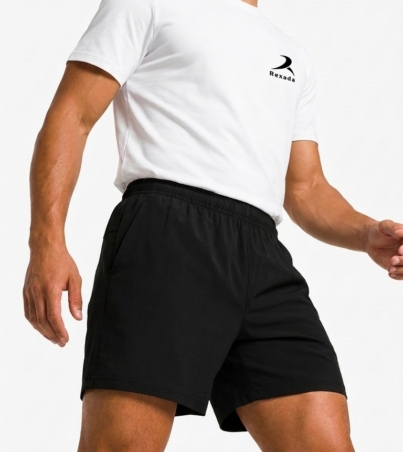Man_wearing_Rexada_clothing_20260914122026
