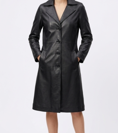 Model_wearing_black_leather_coat_20260918003314_2