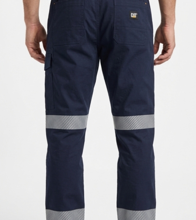 Model_wearing_cargo_pants_20260912024810