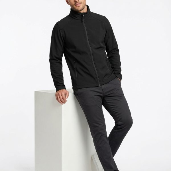 Model_wearing_item_in_pose_20260921234936